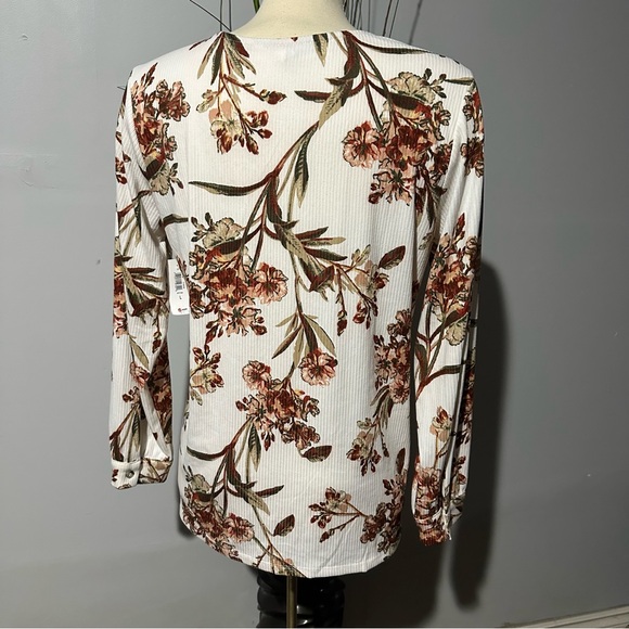 Floral V-Neck Button-Down Women's Top - Picture 2 of 3